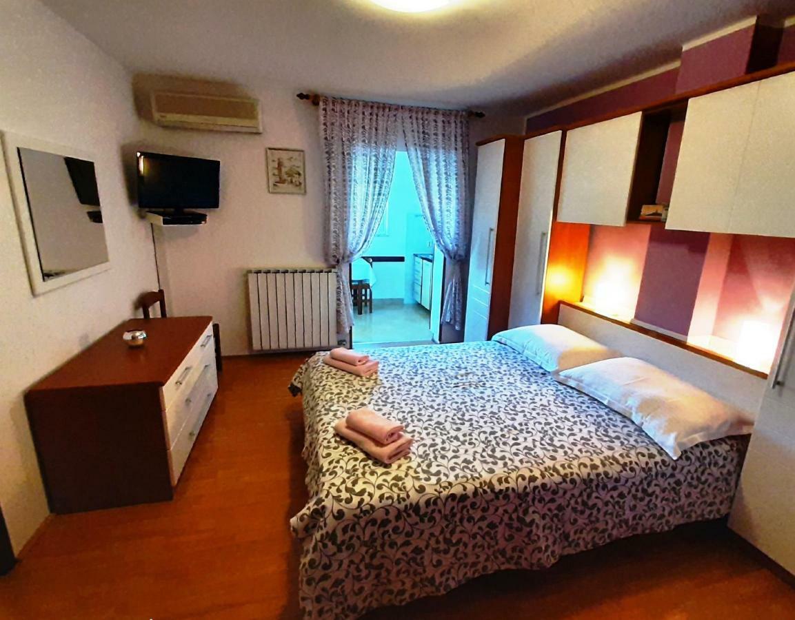 Paradise Beach Apartments Rovinj Buitenkant foto