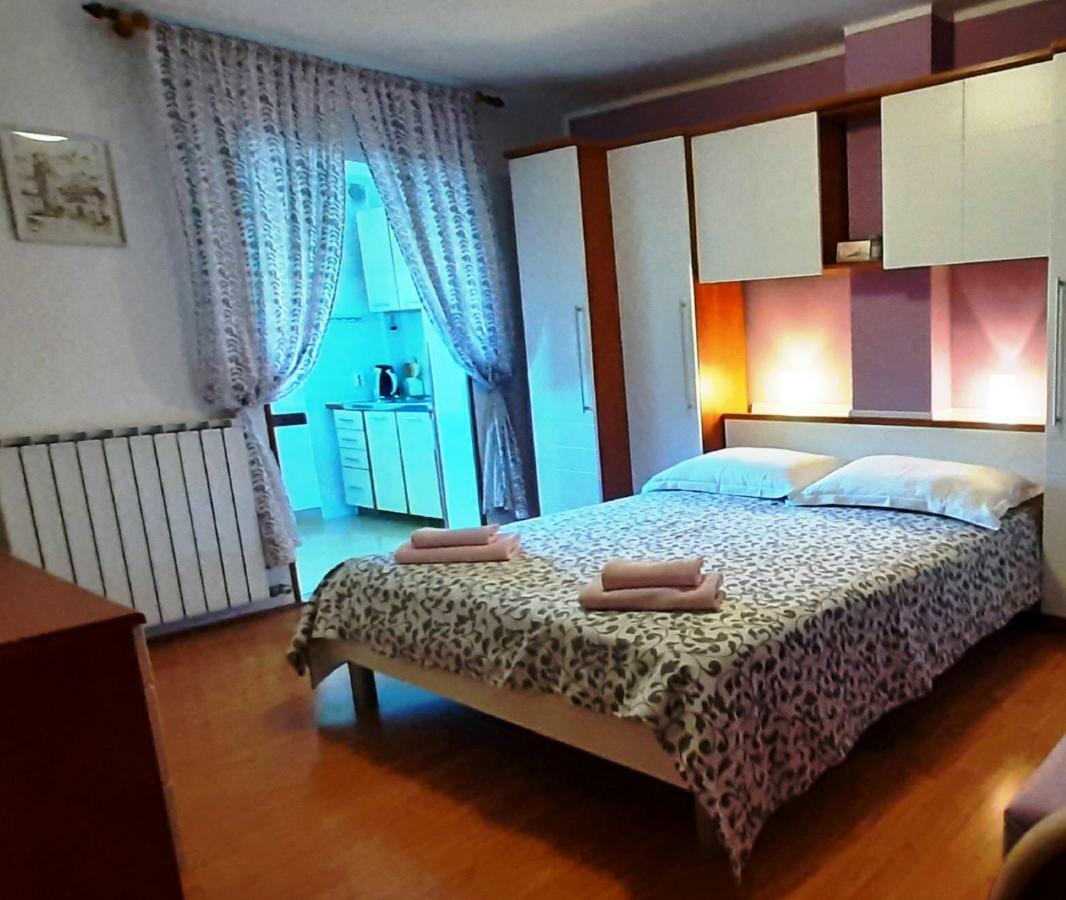 Paradise Beach Apartments Rovinj Buitenkant foto